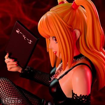 Death Note - Figur "Misa" Misa besitzt die Macht, den Namen und das Alter jeder Person zu kennen, und ist das perfekte Instrument für den Ehrgeiz von Light! Verrückt in ihn verliebt, wird sie ihr Leben in Gefahr bringen, um seinen Interessen zu dienen. Mi